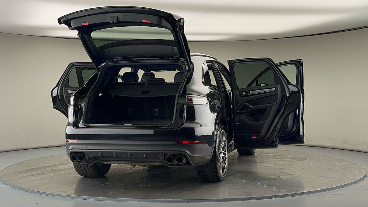 Used Porsche Cayenne 2022 for sale - 75878247: Photo 61