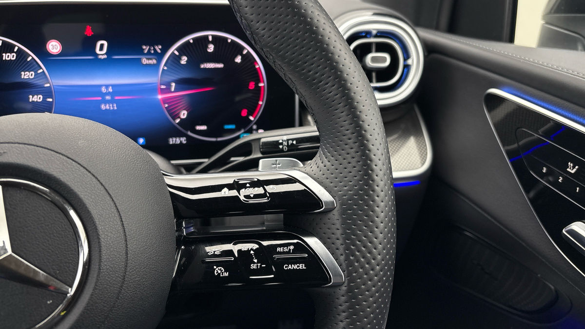 Used Mercedes-Benz GLC 2024 for sale - 76040247: Photo 14