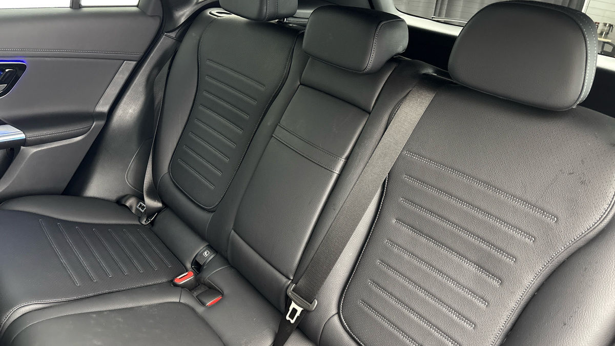 Used Mercedes-Benz GLC 2024 for sale - 76040247: Photo 8