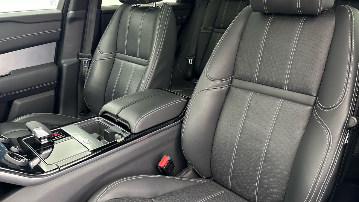 Used Land Rover Range Rover Velar 2022 for sale - 76686936: Photo 7