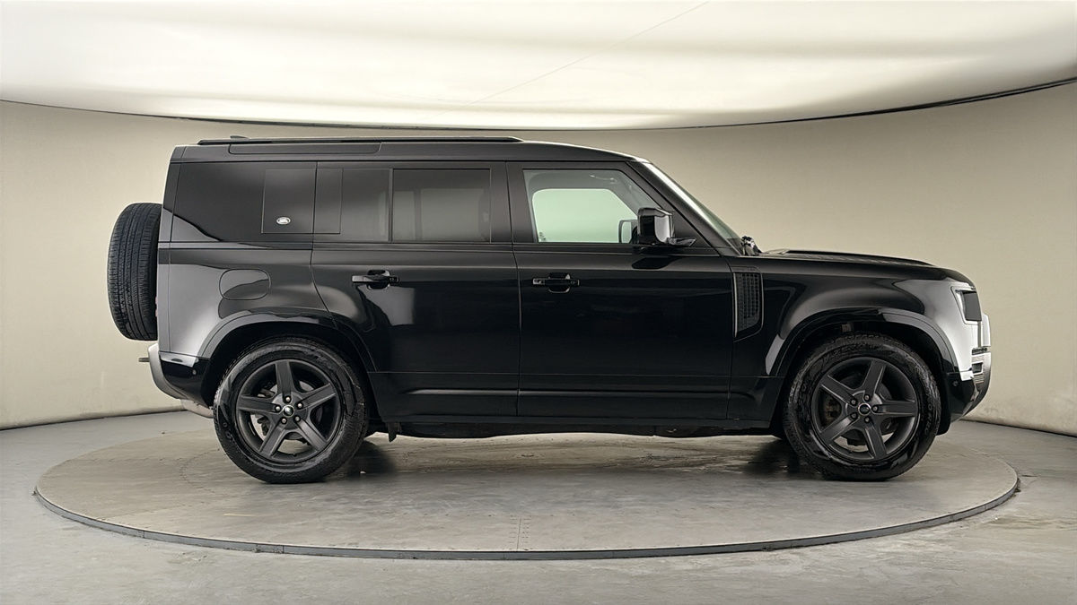 Used Land Rover Defender 2023 for sale - 77937583: Photo 16