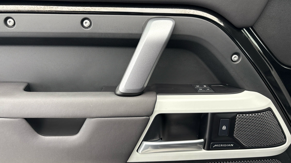 Used Land Rover Defender 2023 for sale - 77937583: Photo 19