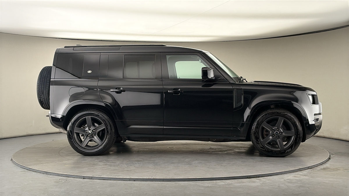 Used Land Rover Defender 2023 for sale - 77937583: Photo 37