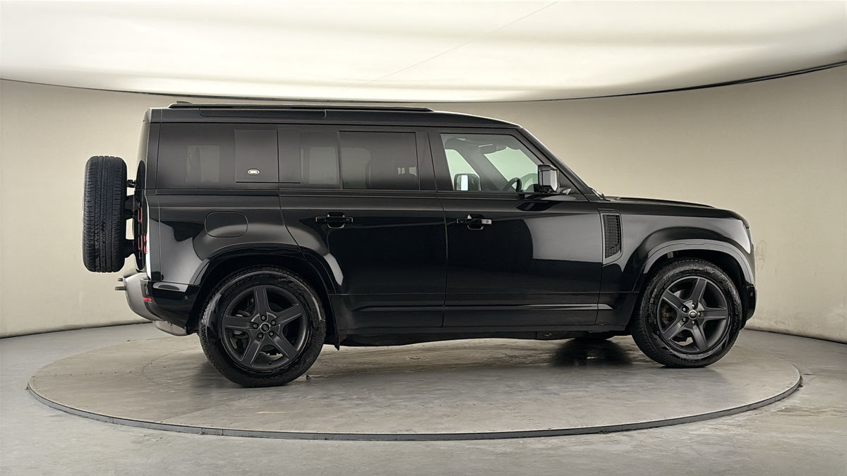 Used Land Rover Defender 2023 for sale - 77937583: Photo 38