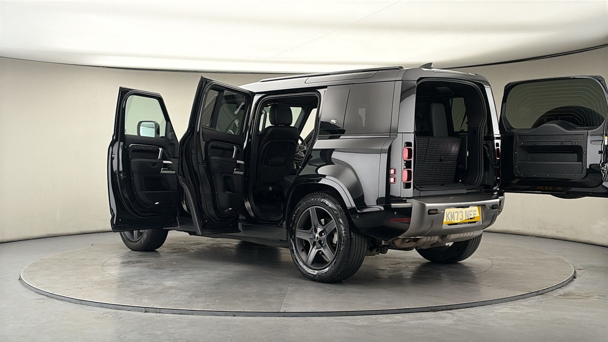 Used Land Rover Defender 2023 for sale - 77937583: Photo 44