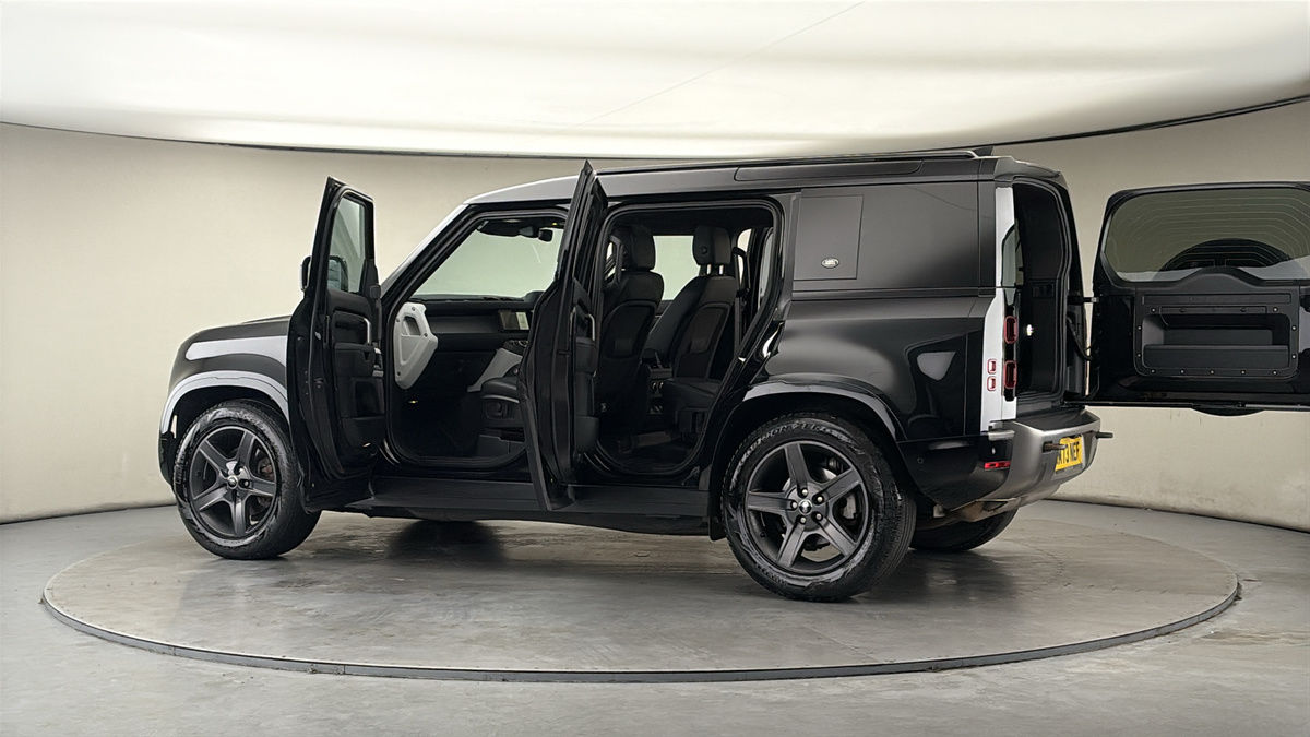 Used Land Rover Defender 2023 for sale - 77937583: Photo 46