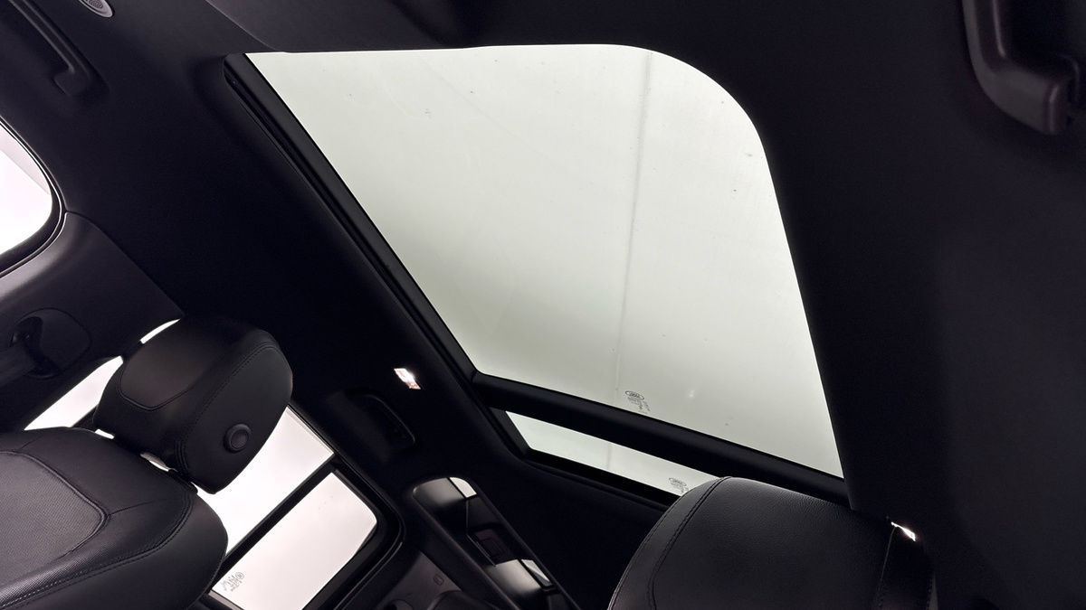 Used Land Rover Defender 2023 for sale - 77937583: Photo 6