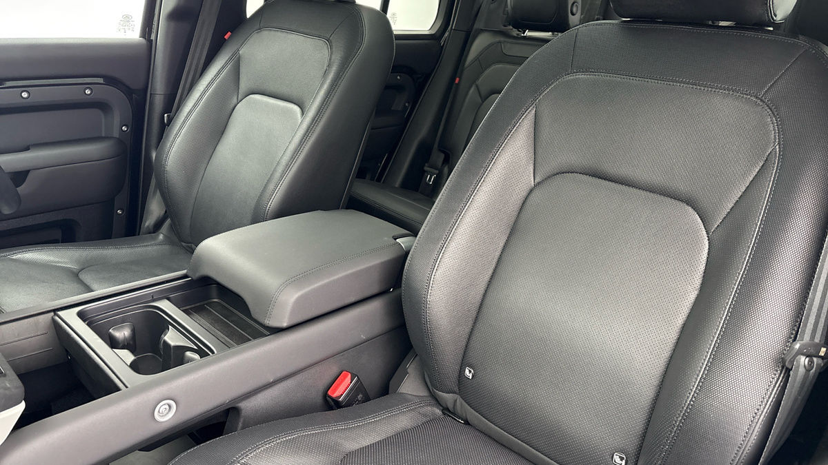 Used Land Rover Defender 2023 for sale - 77937583: Photo 7
