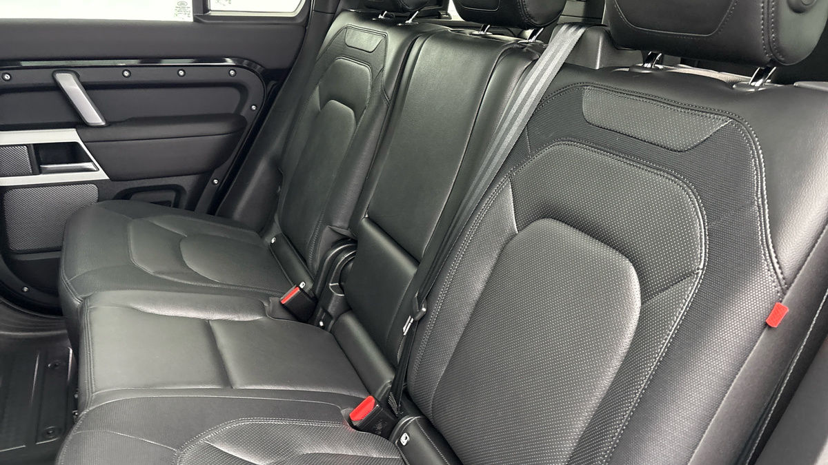Used Land Rover Defender 2023 for sale - 77937583: Photo 8
