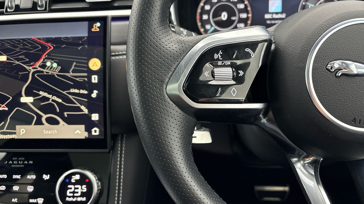 Used Jaguar F-Pace 2023 for sale - 77213252: Photo 13