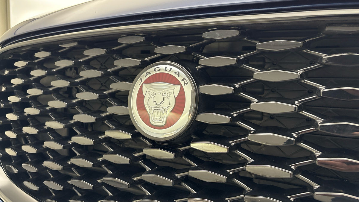 Used Jaguar F-Pace 2023 for sale - 77213252: Photo 24