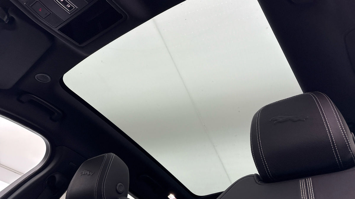 Used Jaguar F-Pace 2023 for sale - 77213252: Photo 6