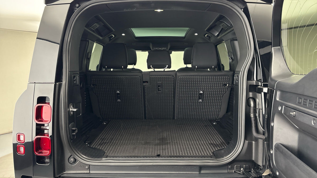 Used Land Rover Defender 110 2024 for sale - 76211088: Photo 11