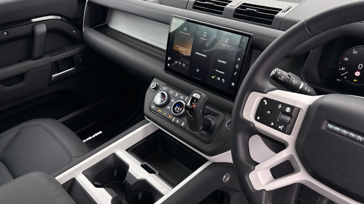 Used Land Rover Defender 110 2024 for sale - 76211088: Photo 18