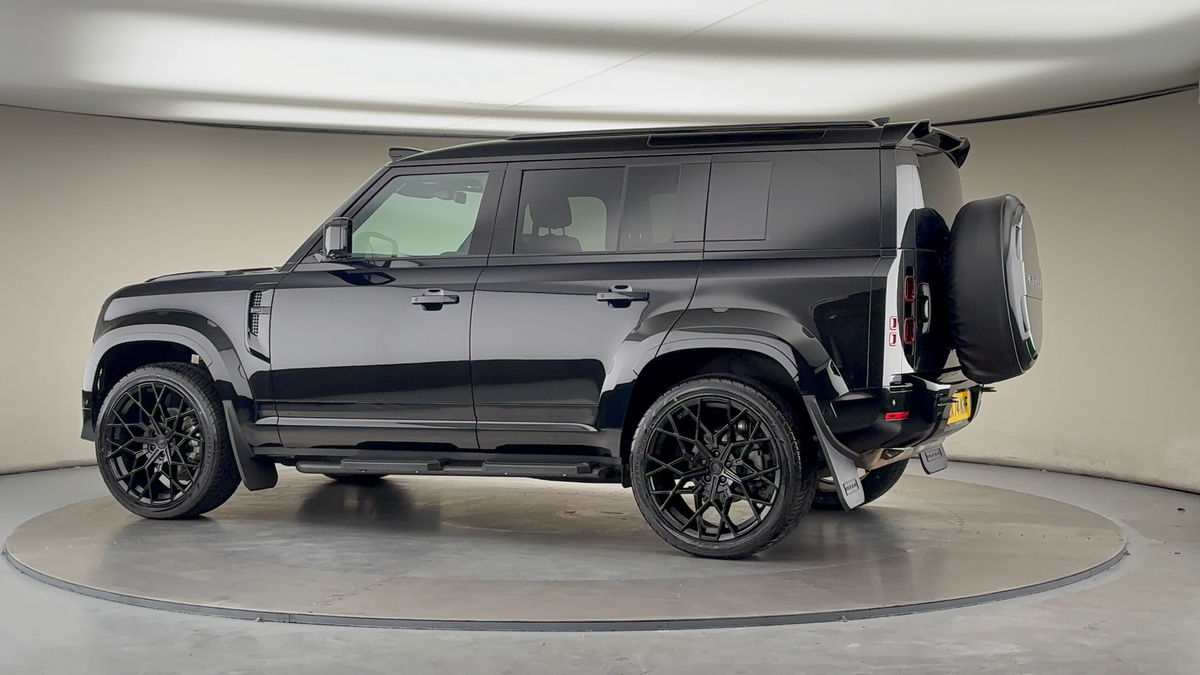 Used Land Rover Defender 110 2024 for sale - 76211088: Photo 32