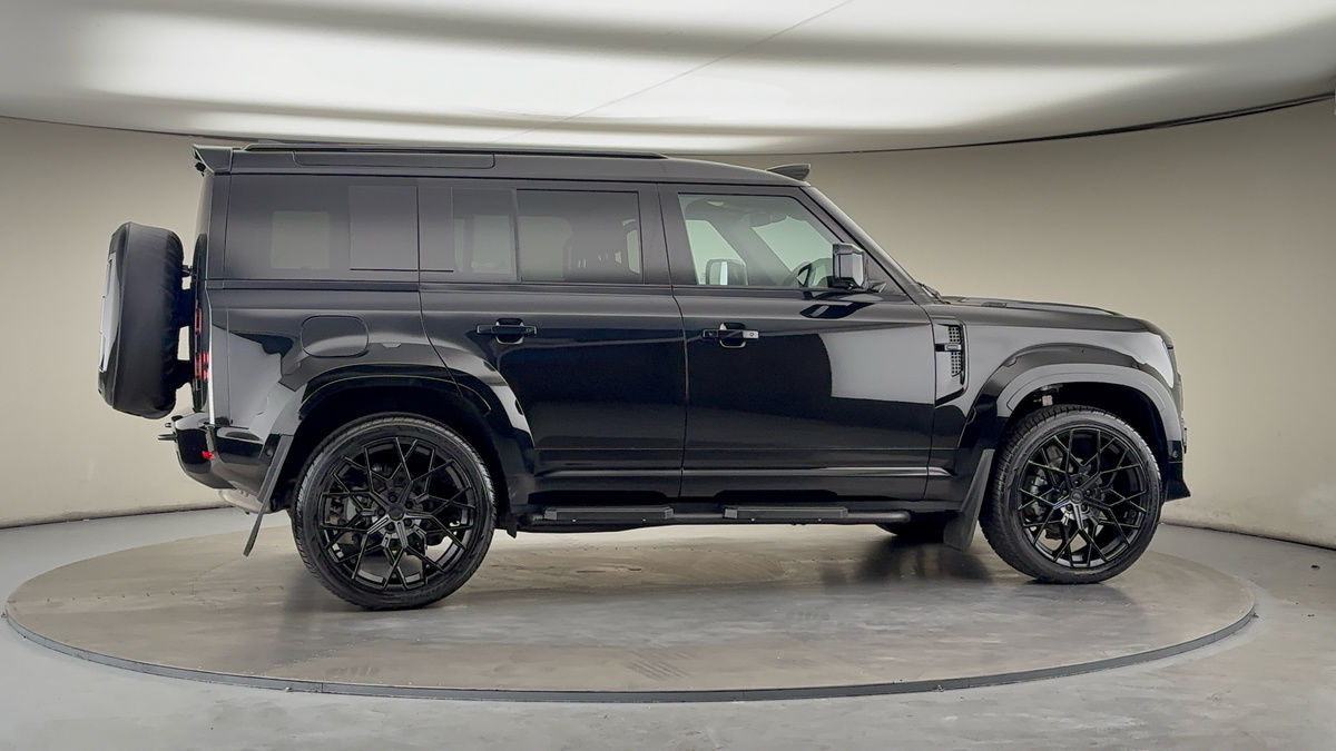 Used Land Rover Defender 110 2024 for sale - 76211088: Photo 43