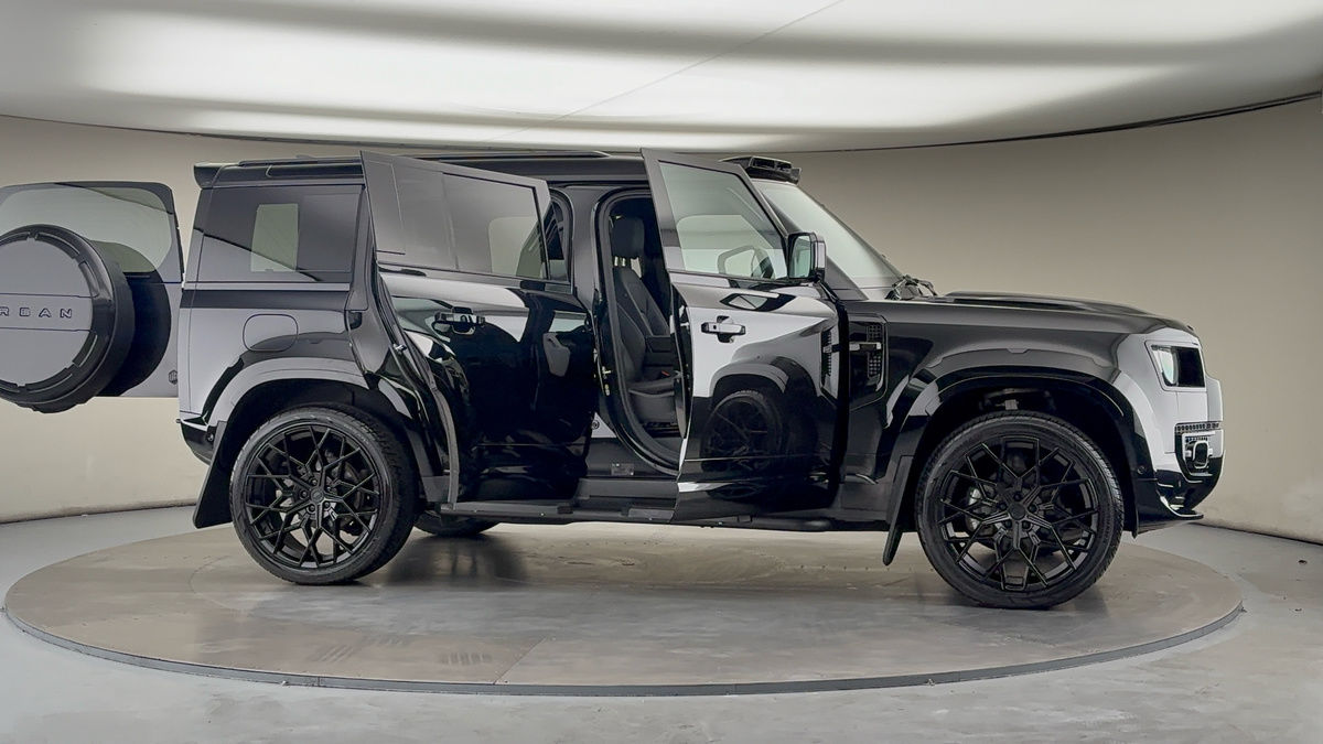 Used Land Rover Defender 110 2024 for sale - 76211088: Photo 61