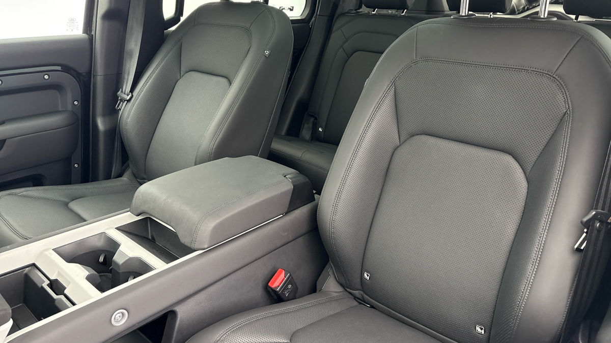 Used Land Rover Defender 110 2024 for sale - 76211088: Photo 7