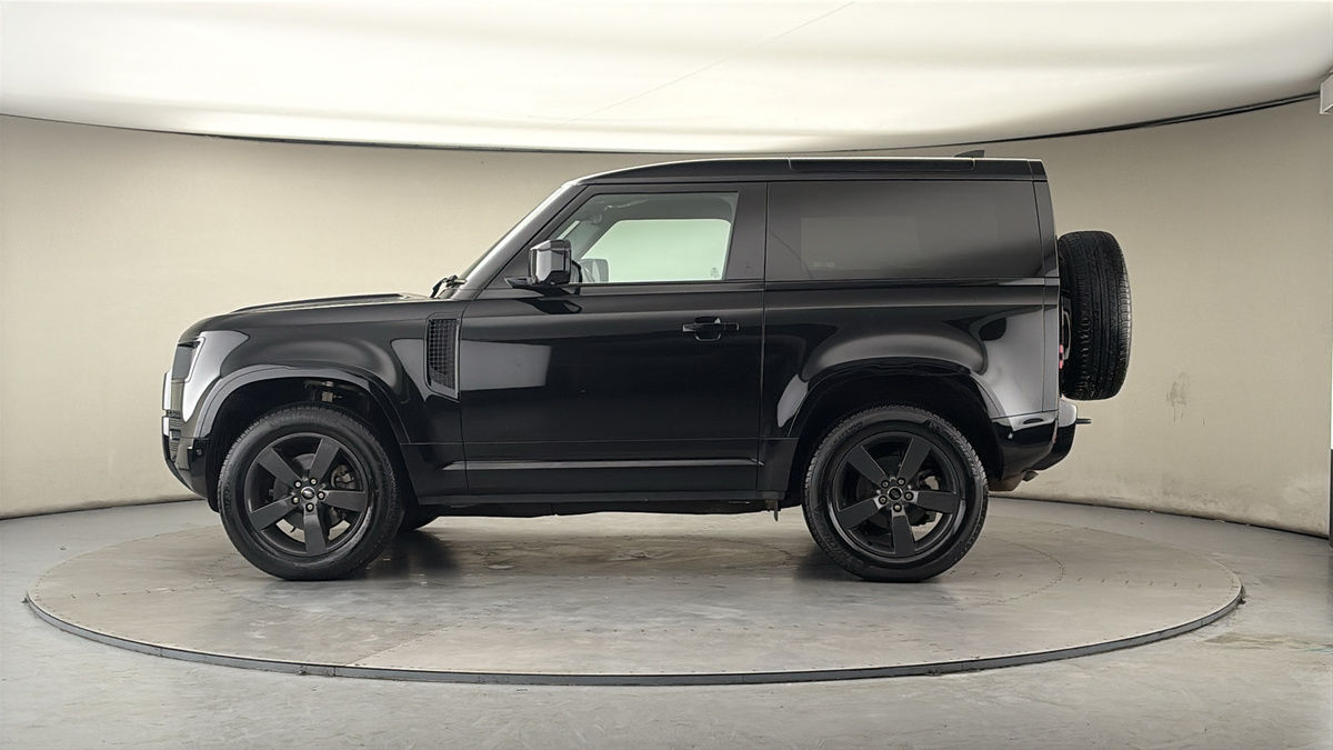 Used Land Rover Defender 2021 for sale - 77821828: Photo 15