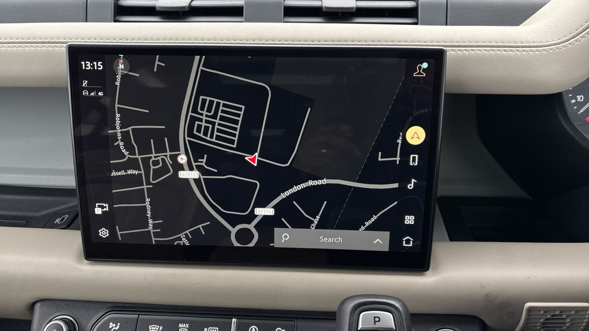 Used Land Rover Defender 2021 for sale - 77821828: Photo 17