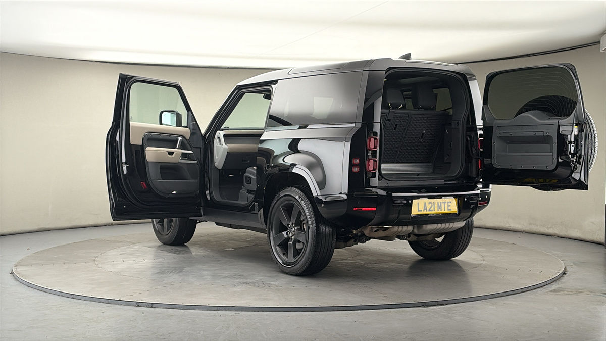Used Land Rover Defender 2021 for sale - 77821828: Photo 23
