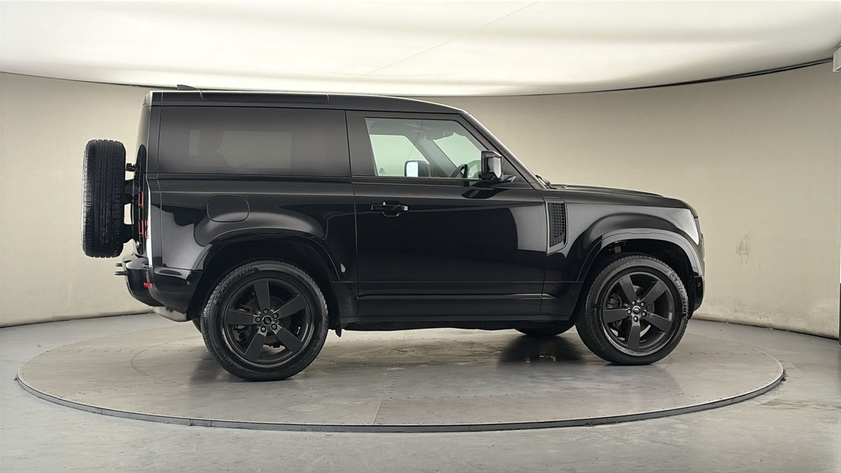 Used Land Rover Defender 2021 for sale - 77821828: Photo 37