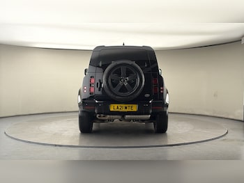 Used Land Rover Defender 90 2021 for sale - 77821828: Photo