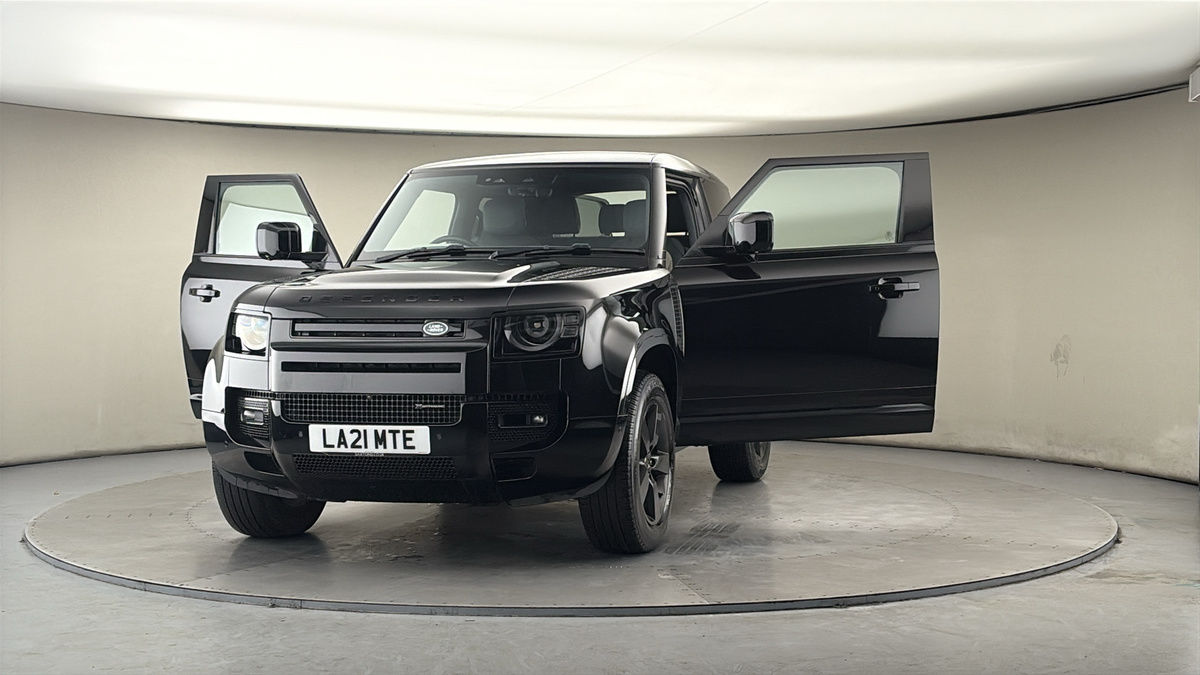Used Land Rover Defender 2021 for sale - 77821828: Photo 50