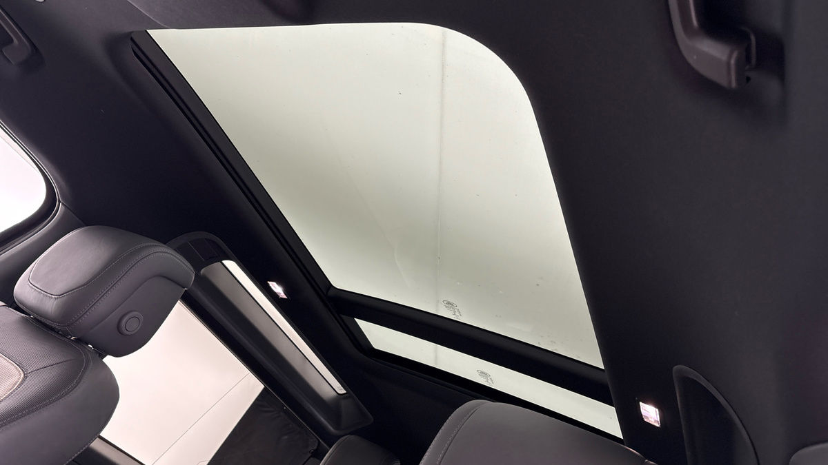 Used Land Rover Defender 2021 for sale - 77821828: Photo 6