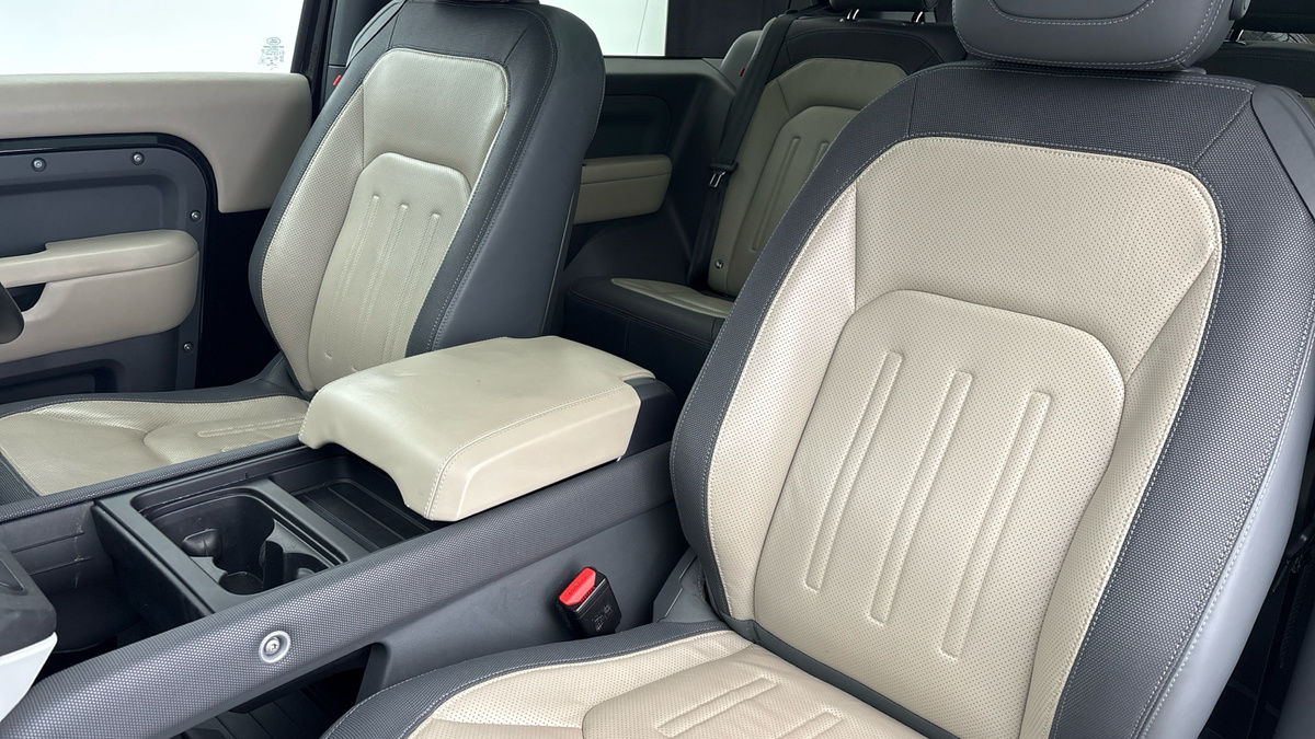 Used Land Rover Defender 2021 for sale - 77821828: Photo 7