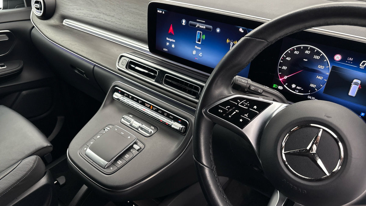 Used Mercedes-Benz V-Class 2024 for sale - 76211089: Photo 18