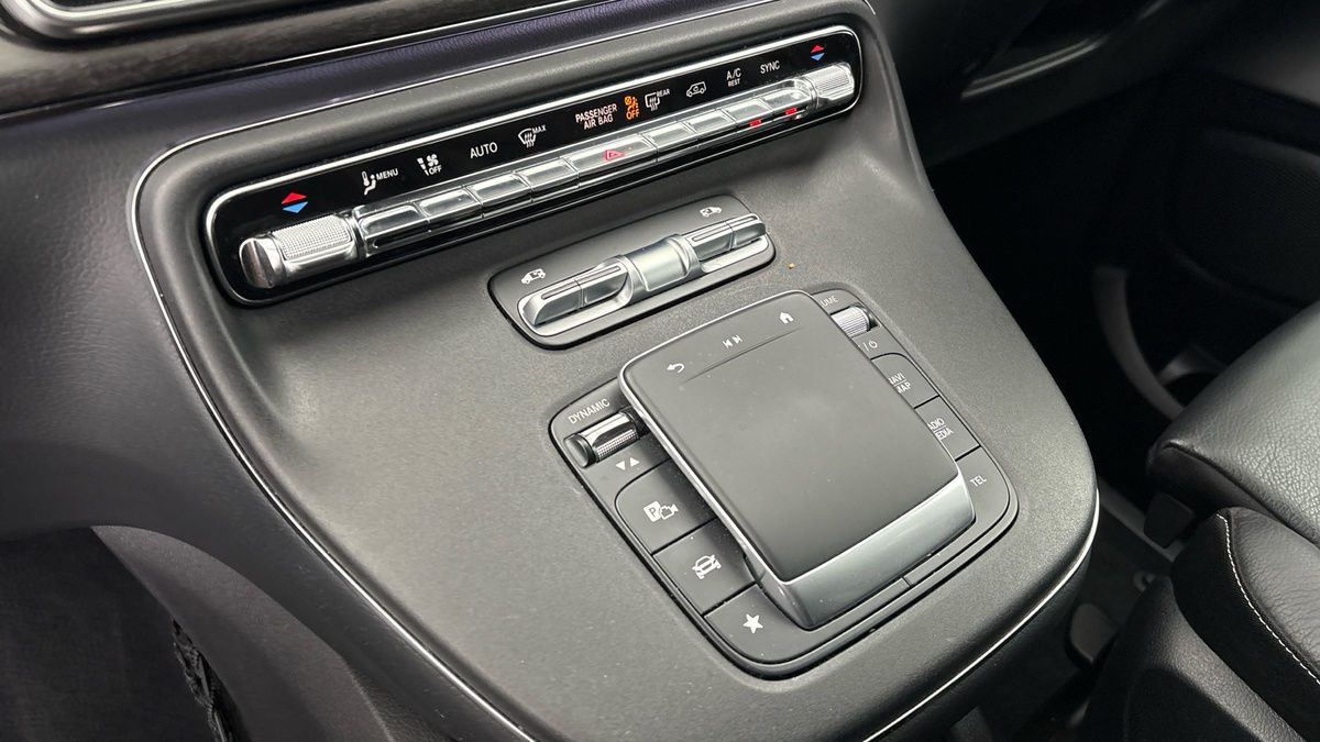 Used Mercedes-Benz V-Class 2024 for sale - 76211089: Photo 25