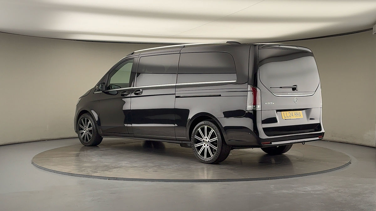 Used Mercedes-Benz V-Class 2024 for sale - 76211089: Photo 26