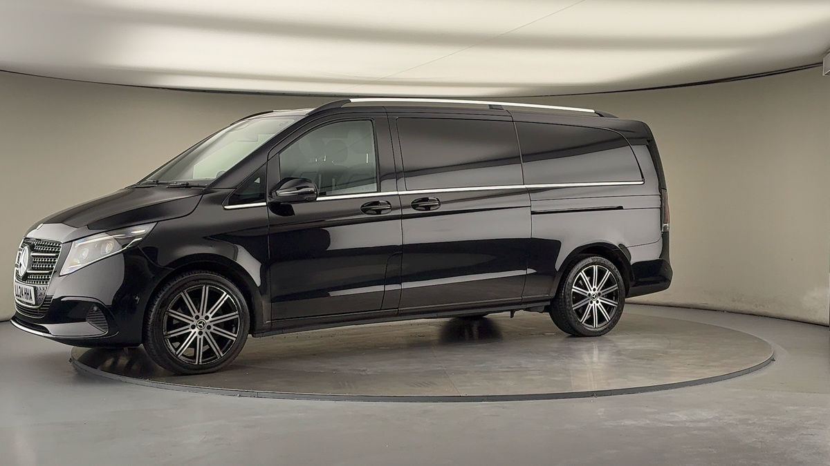 Used Mercedes-Benz V-Class 2024 for sale - 76211089: Photo 30