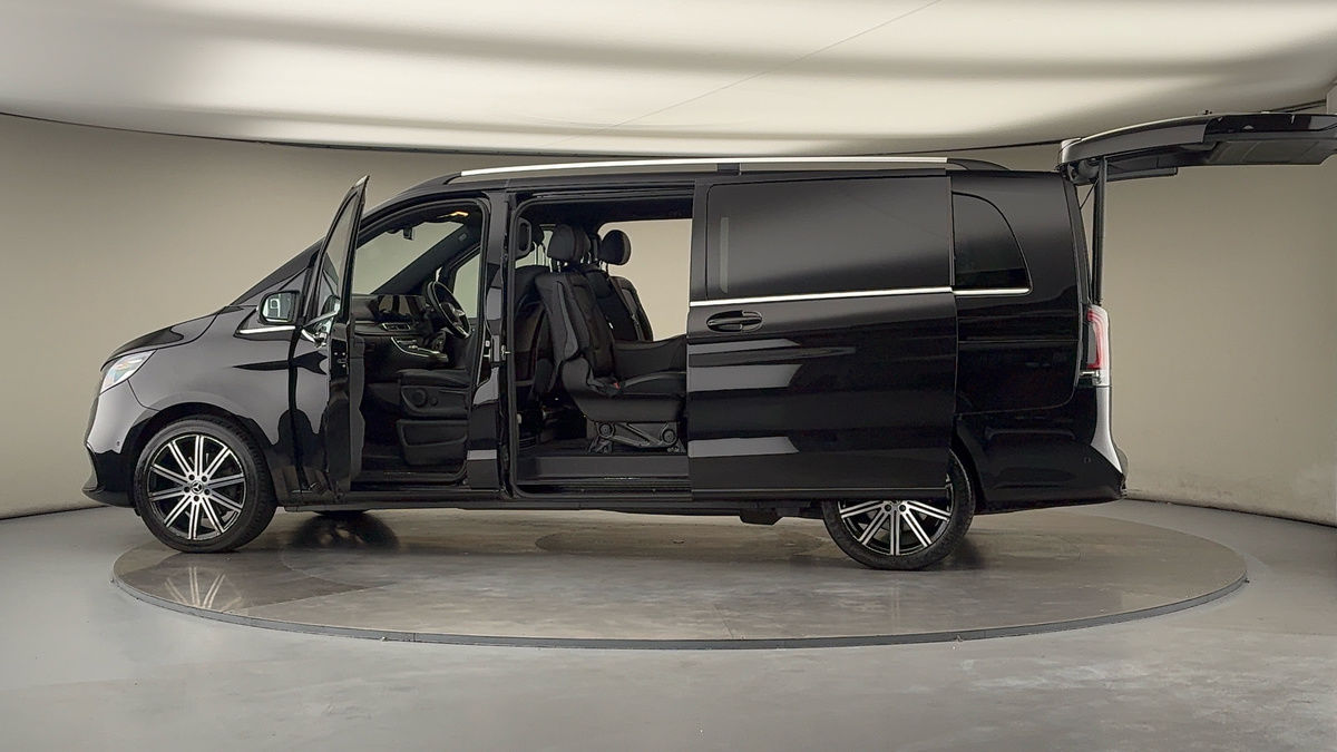 Used Mercedes-Benz V-Class 2024 for sale - 76211089: Photo 47