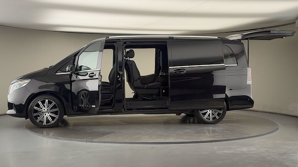 Used Mercedes-Benz V-Class 2024 for sale - 76211089: Photo 48