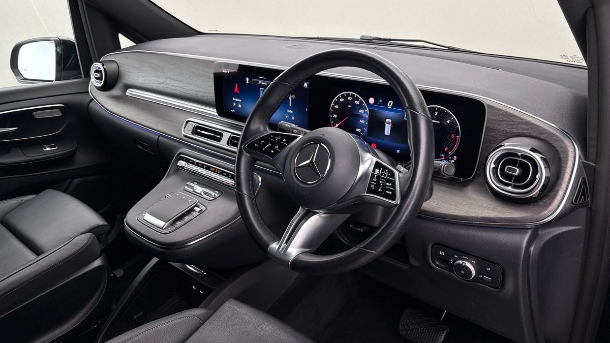 Used Mercedes-Benz V-Class 2024 for sale - 76211089: Photo 5