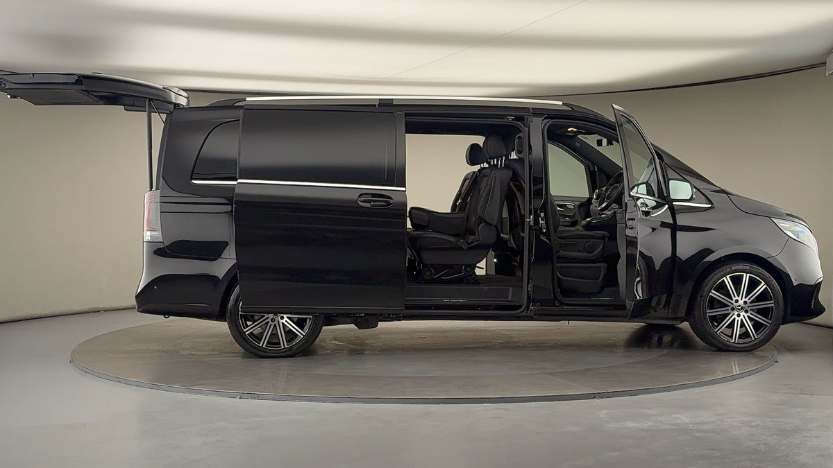 Used Mercedes-Benz V-Class 2024 for sale - 76211089: Photo 57