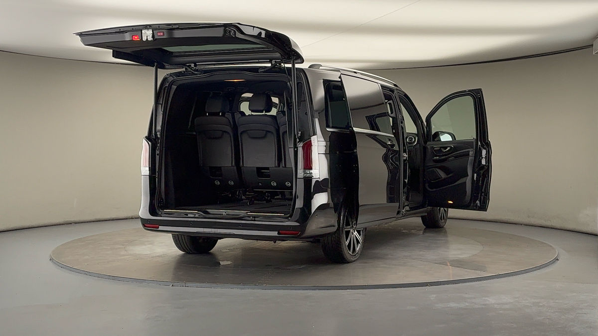 Used Mercedes-Benz V-Class 2024 for sale - 76211089: Photo 60