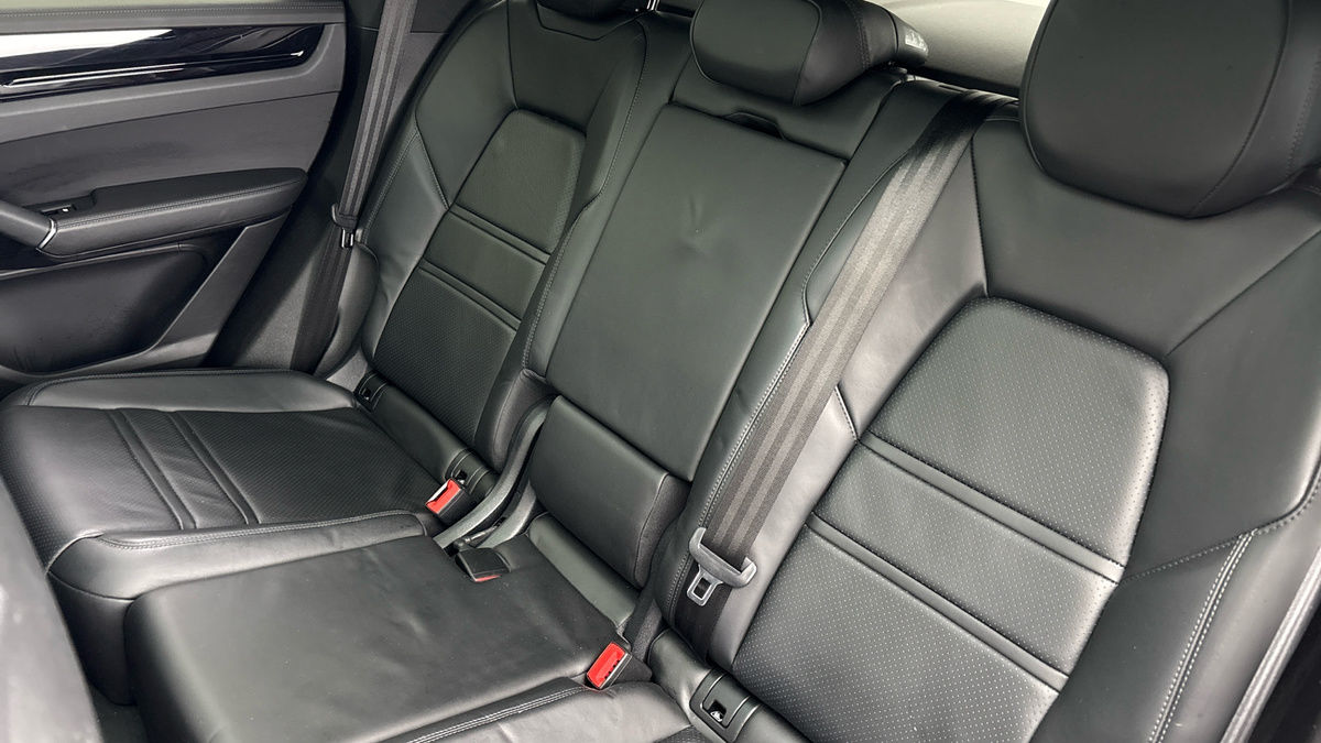 Used Porsche Cayenne 2019 for sale - 75560598: Photo 8