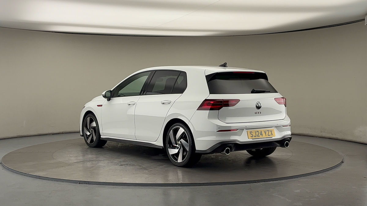 Used Volkswagen Golf 2024 for sale - 76357234: Photo 2