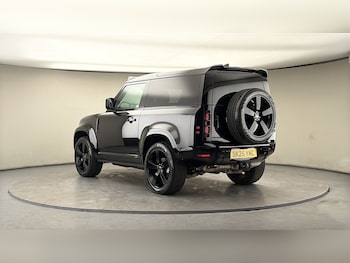 Used Land Rover Defender 90 2025 for sale - 77821839: Photo