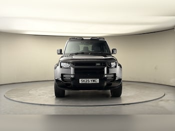 Used Land Rover Defender 90 2025 for sale - 77821839: Photo