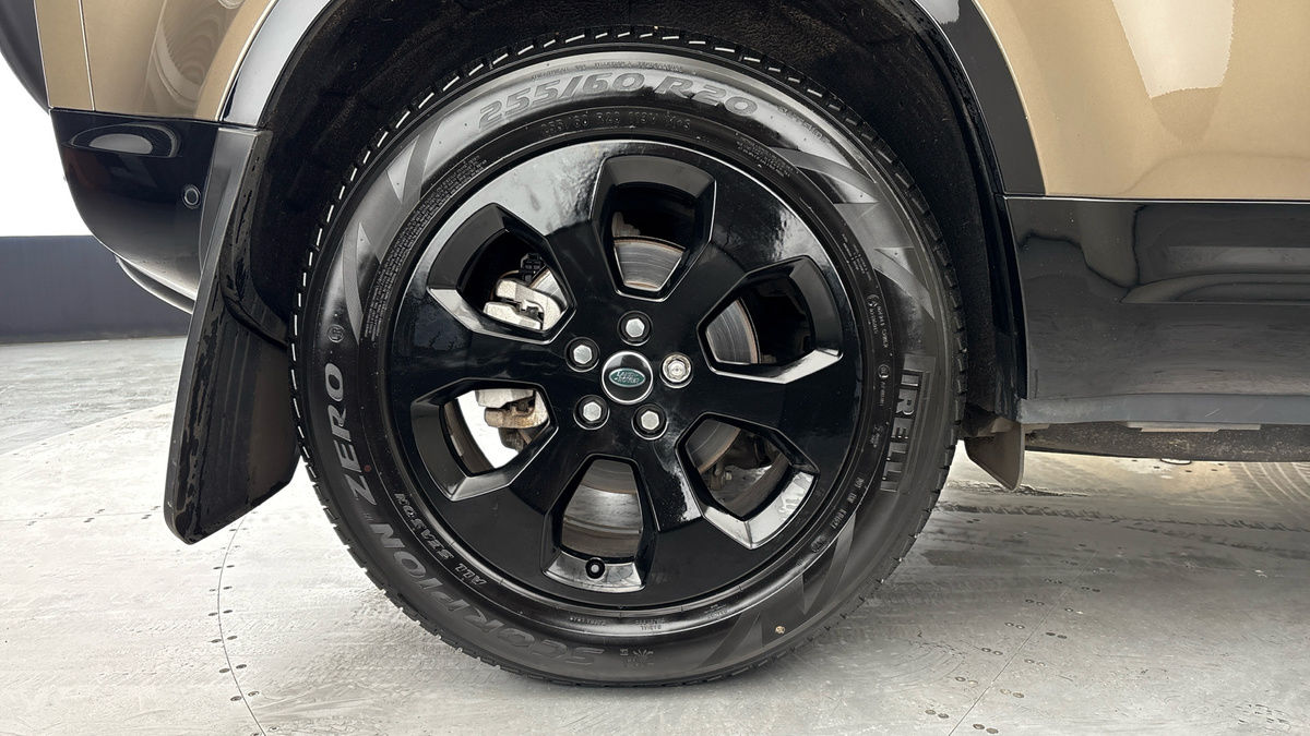 Used Land Rover Defender 110 2024 for sale - 77749390: Photo 10