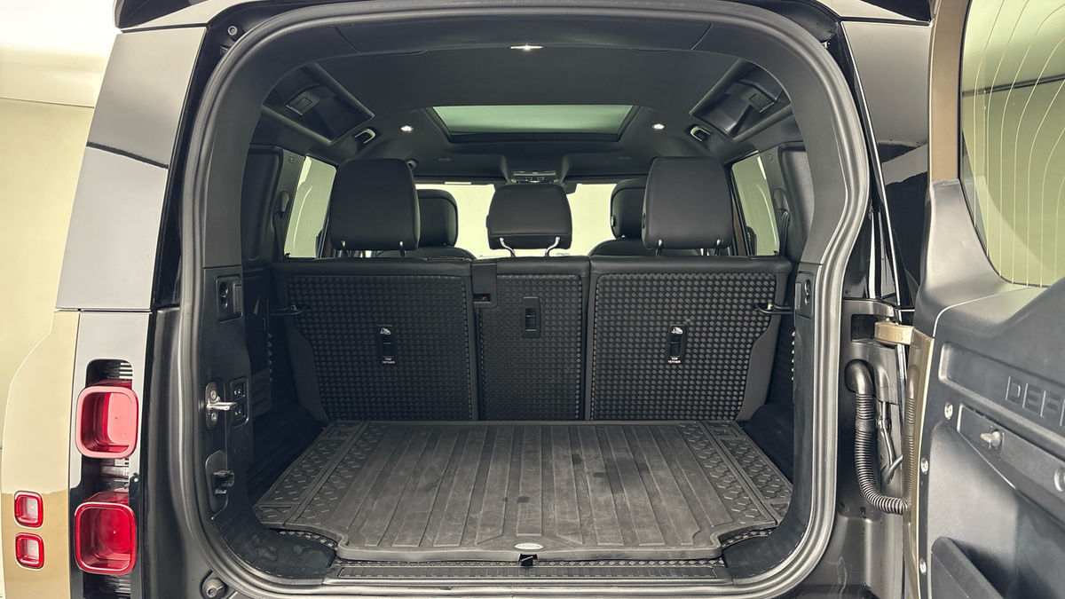 Used Land Rover Defender 110 2024 for sale - 77749390: Photo 11