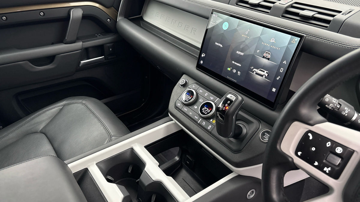 Used Land Rover Defender 110 2024 for sale - 77749390: Photo 18