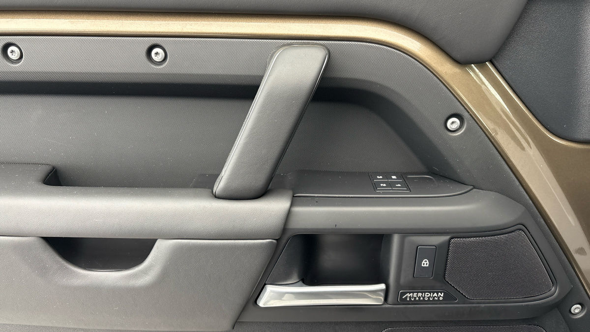 Used Land Rover Defender 110 2024 for sale - 77749390: Photo 19