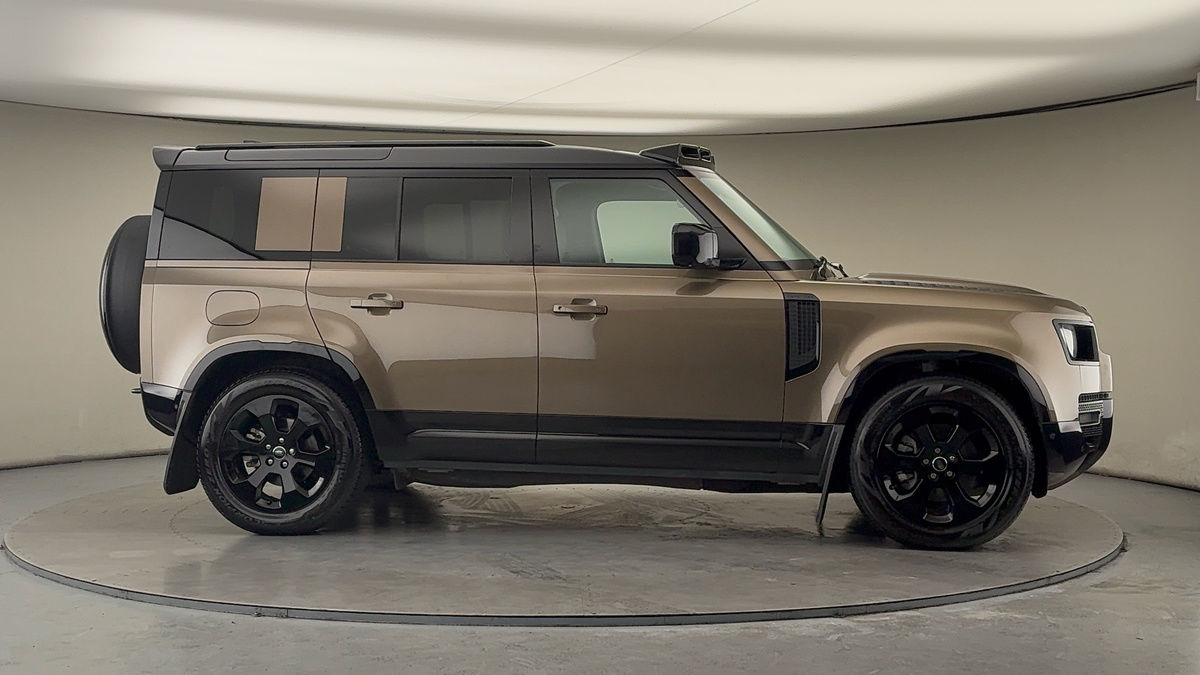 Used Land Rover Defender 110 2024 for sale - 77749390: Photo 36