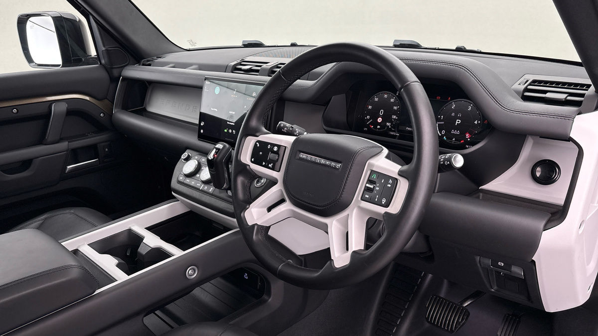 Used Land Rover Defender 110 2024 for sale - 77749390: Photo 5