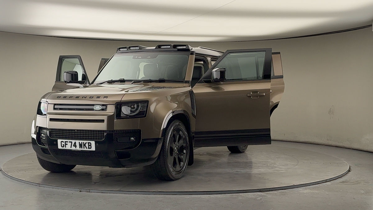 Used Land Rover Defender 110 2024 for sale - 77749390: Photo 50